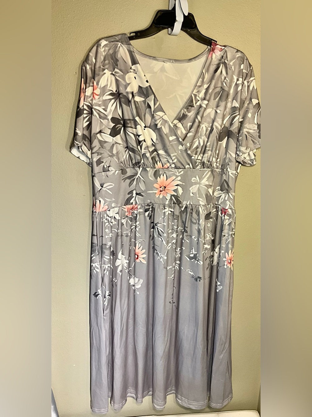 Farm Rio Floral Grey Wrap Midi Dress with Pink Accents XL read